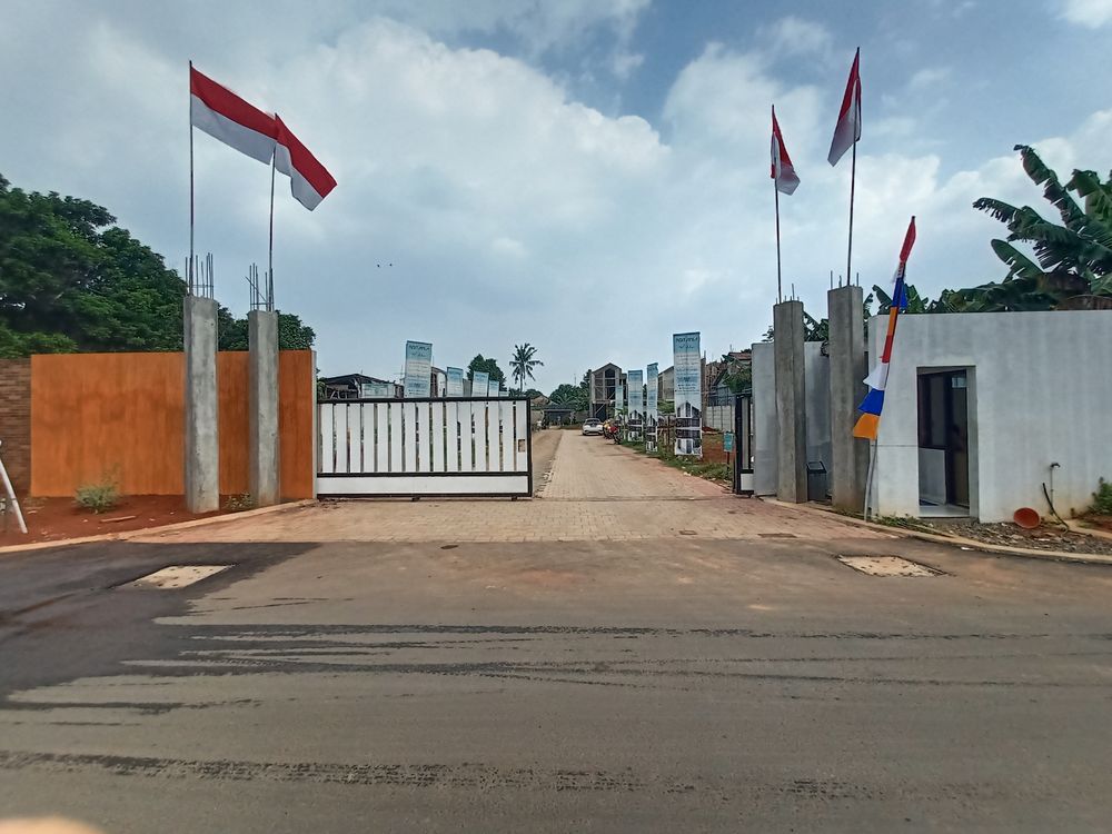foto gerbang perumahan BRITANIA HILLS PAMULANG