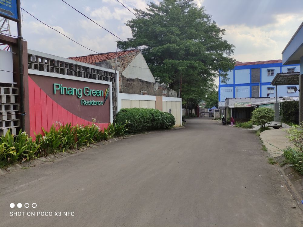 foto gerbang perumahan Pinang Green Residence
