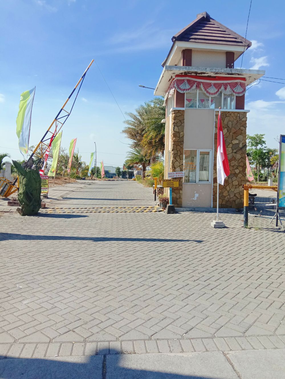 foto gerbang perumahan CERME SQUARE RESIDENCE