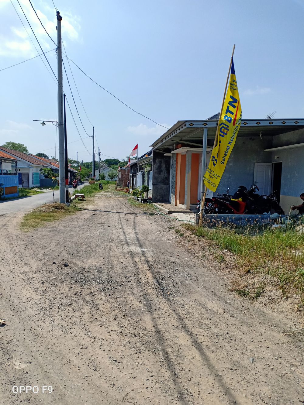 foto gerbang perumahan PURI RARASTITI 3