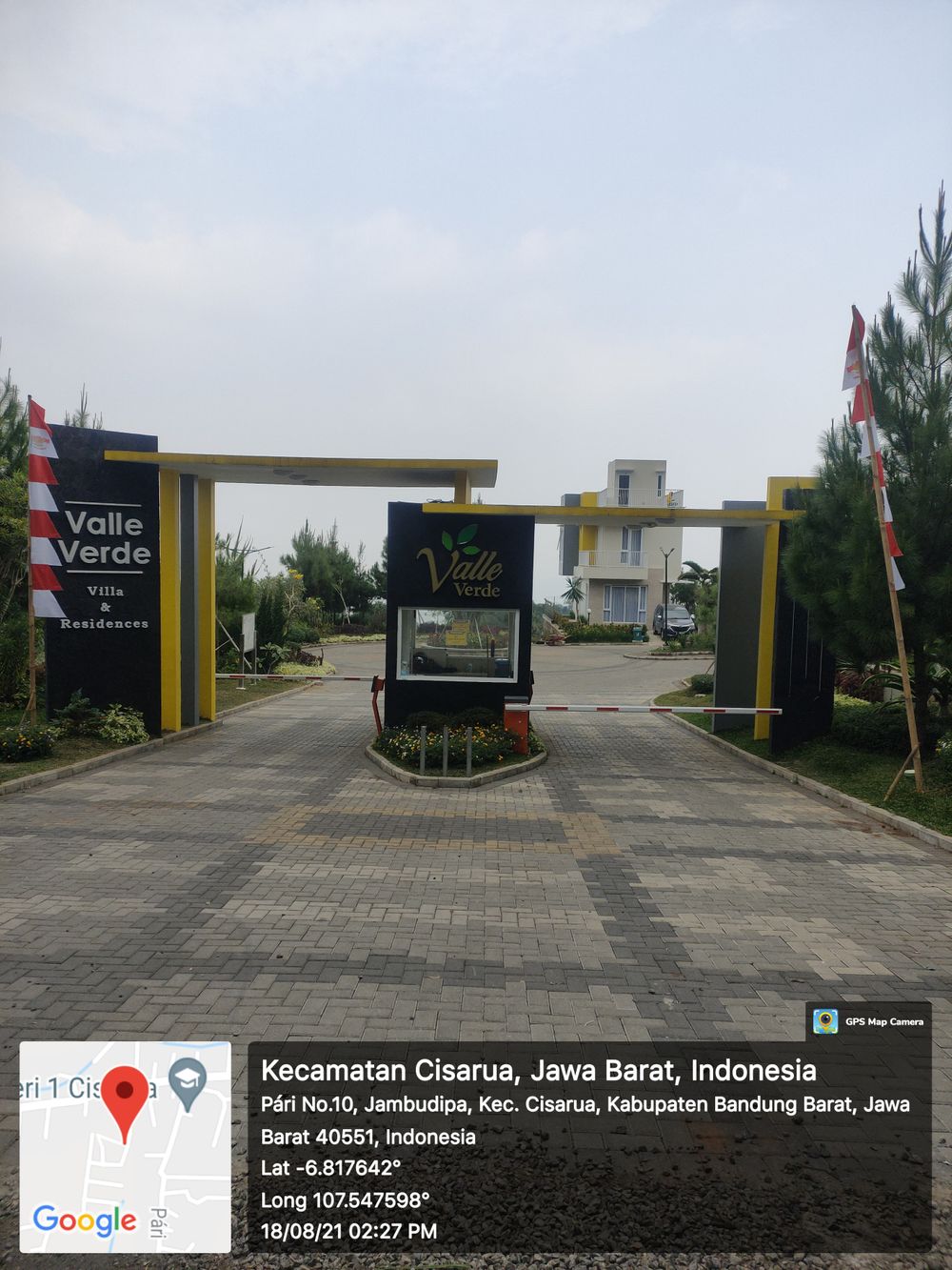 foto gerbang perumahan VALLE VERDE VILLA & RESIDENCES