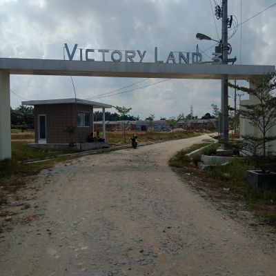 foto gerbang perumahan Victory Land 3
