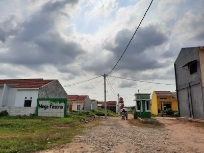 foto gerbang perumahan Mega Pesona
