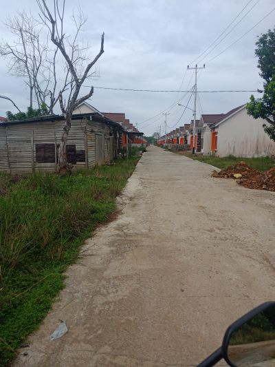 foto gerbang perumahan MEGA RESIDENCE