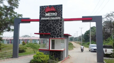 foto gerbang perumahan Metro Parung Panjang