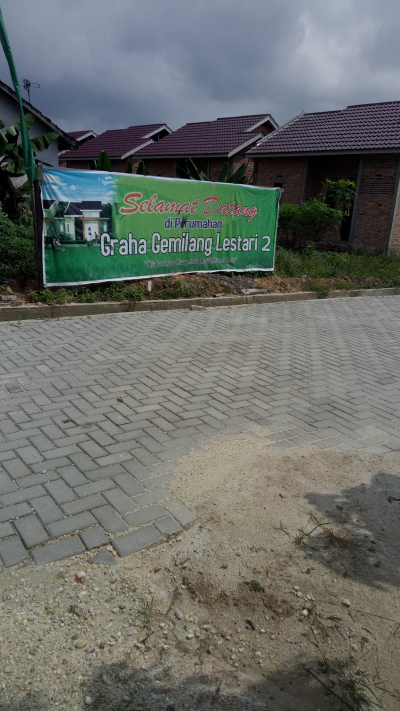 foto gerbang perumahan Graha gemilang Lestari 2