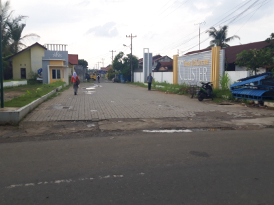 foto gerbang perumahan Cluster  Taman Deli  Kencana