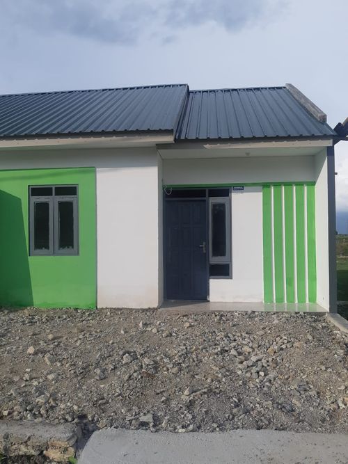 foto tampak rumah tipe 36/78 perumahan PESONA BUNGA WELLU