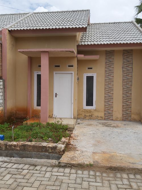 foto tampak rumah tipe 30 perumahan GRIYA KESAMBI II