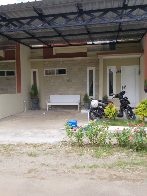 foto tampak rumah tipe 36 perumahan GRIYA KESAMBI II