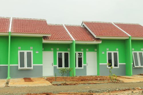 foto tampak rumah tipe PAKIS perumahan PESONA PRIMA CIKAHURIPAN 6