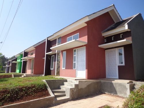 foto tampak rumah tipe 54/153 perumahan Perumnas Pondok Indah Cianjur