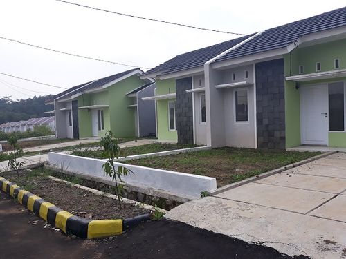 foto tampak rumah tipe 36/120 Baru perumahan Perumnas Pondok Indah Cianjur