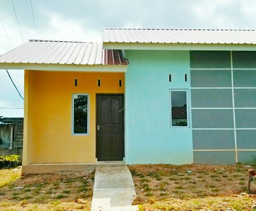 foto tampak rumah tipe RST 36/105 A perumahan Perumnas Bumi Air Raja