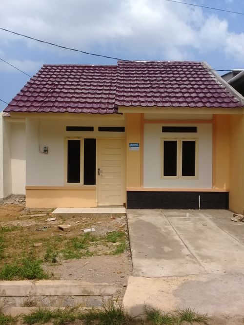 foto tampak rumah tipe PESONA perumahan Perum Green Pesona Selindung