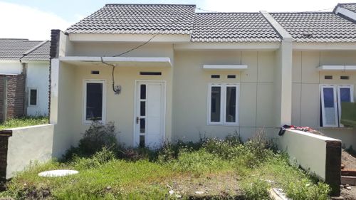 foto tampak rumah tipe 30 perumahan AJUNG RESIDENCE
