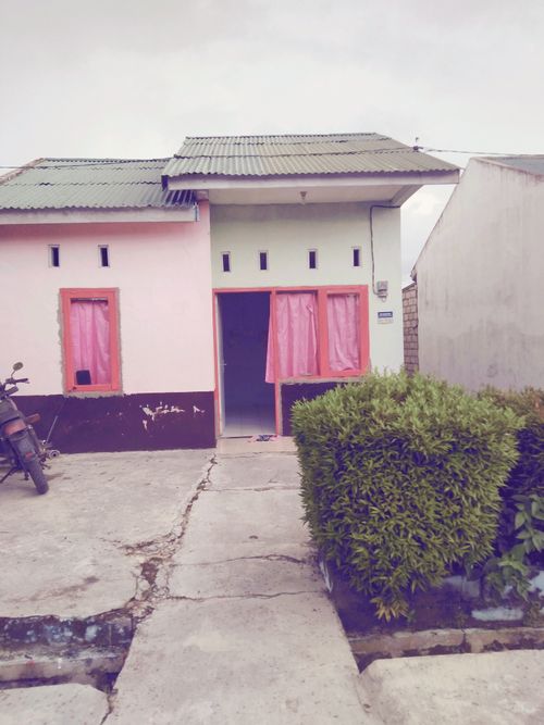 foto tampak rumah tipe RST.36/120 perumahan Batu Belaman Regency