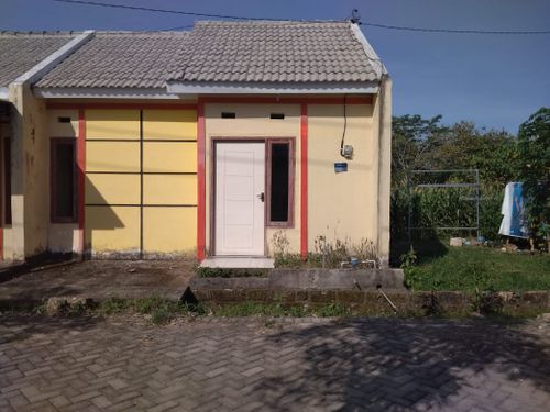foto tampak rumah tipe 30 /60 perumahan GRAHA KEDUNG BARU