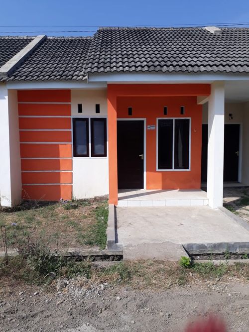 foto tampak rumah tipe RS perumahan Taman Gading