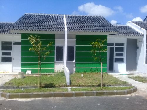 foto tampak rumah tipe 30/60 perumahan GRAHA PESONA JATITUJUH
