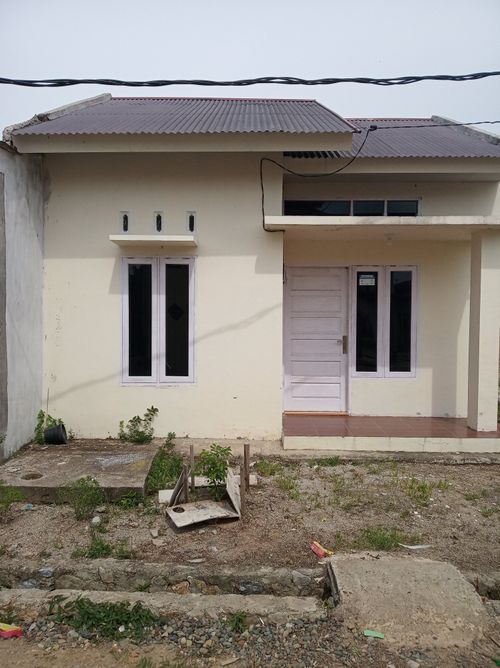foto tampak rumah tipe Tiga Puluh Enam perumahan SUBARANG PERMAI