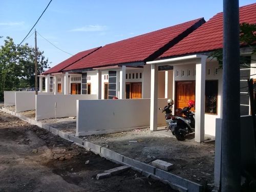 foto tampak rumah tipe 45 perumahan BHAYANGKARA NGAWI RESIDENCE