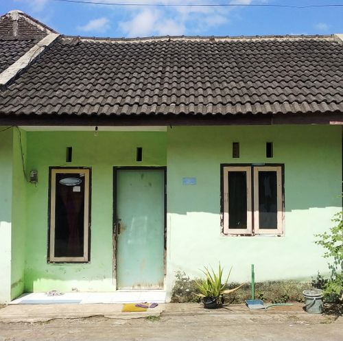 foto tampak rumah tipe RSS 2005 perumahan Taman Gading