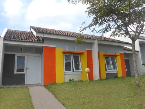foto tampak rumah tipe 36 perumahan ASTON VILLA