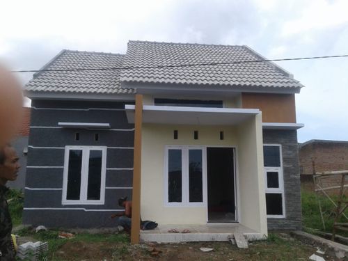 foto tampak rumah tipe komersil perumahan PERUMAHAN GRIYA GURIT PERMAI