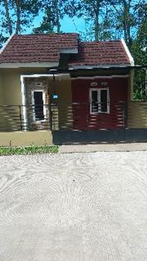 foto tampak rumah tipe 33 perumahan Griya Pesona
