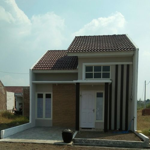 foto tampak rumah tipe Komersil perumahan Graha Pesona