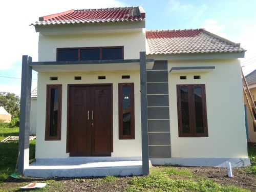 foto tampak rumah tipe KPR KOMERSIL perumahan Adi Mas Rogojampi Regency
