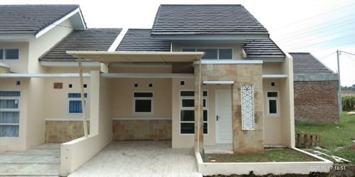 foto tampak rumah tipe T-45 perumahan Kampoeng Hijrah Residence