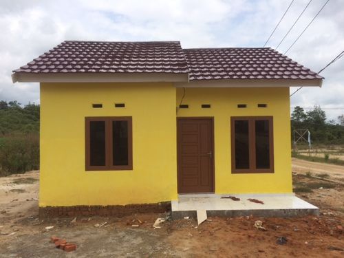 foto tampak rumah tipe RSH 36/120 perumahan PURI ARZA II