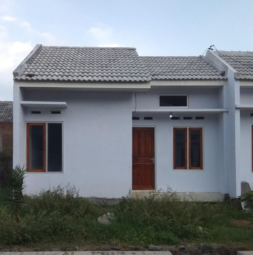 foto tampak rumah tipe 36 perumahan SUKOWONO RESIDENCE