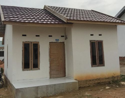 foto tampak rumah tipe RSH 36/120 perumahan ARZA GRIYA MANDIRI II
