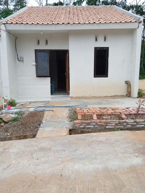 foto tampak rumah tipe 30/60 perumahan Graha pringsari 