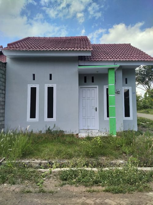 foto tampak rumah tipe 36 perumahan Berlian Rogojampi Indah