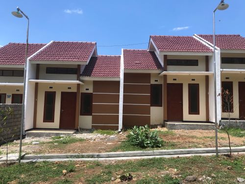 foto tampak rumah tipe T32 perumahan Permata Green Hill