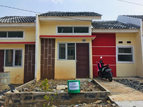 foto tampak rumah tipe Subsidi perumahan Grand Viona Kuripan