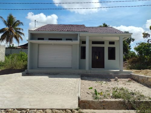 foto tampak rumah tipe Azalia perumahan Weekarou Permai Indah