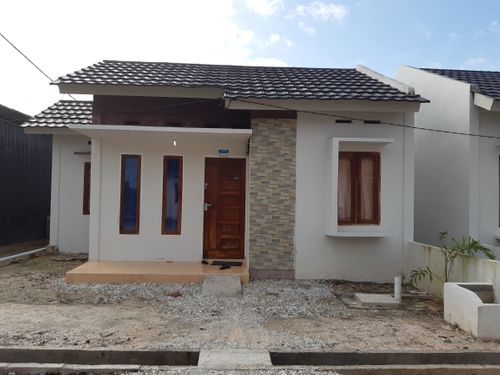 foto tampak rumah tipe 36/108 perumahan MANDALA RESIDENCE