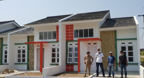 foto tampak rumah tipe 36 / 72 perumahan AGUNG MAHKOTA LAND