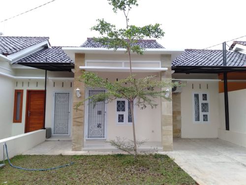 foto tampak rumah tipe 45 perumahan GRAND PARIGI