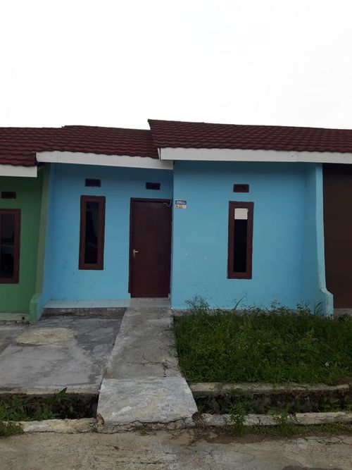 foto tampak rumah tipe blok C perumahan Bumi Baros Chasanah