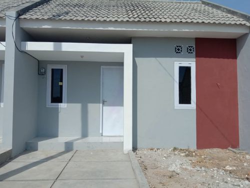 foto tampak rumah tipe 30/60 perumahan Perumahan Royal Manarola Tuban