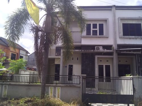 foto tampak rumah tipe 72 perumahan D' KEBONSARI VILLAGE