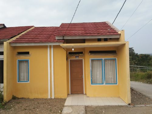 foto tampak rumah tipe 36/72 perumahan Bukit kiara payung indah