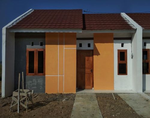 foto tampak rumah tipe 30/60 perumahan Griya Bhina karya