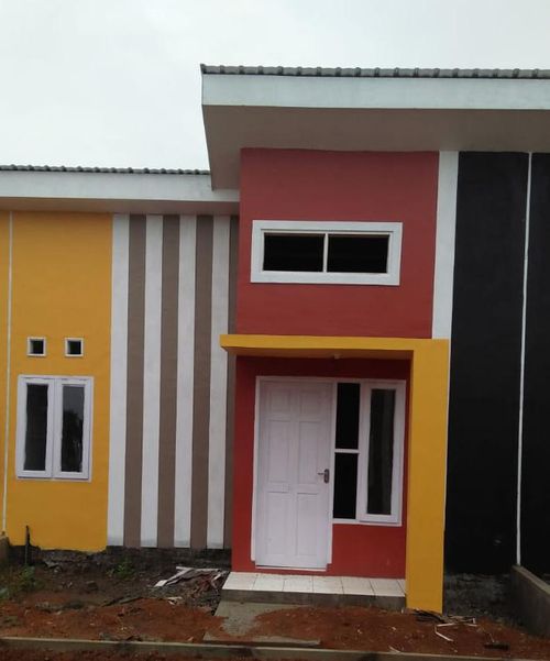 foto tampak rumah tipe 30/66 perumahan Aryamas Residence